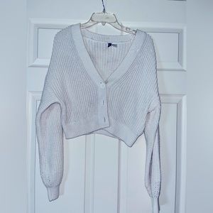 white h&m sweater
